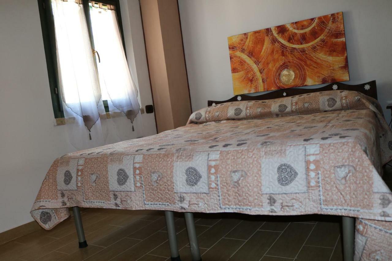 Agriturismo Fattoria Del Colle 이에시 외부 사진