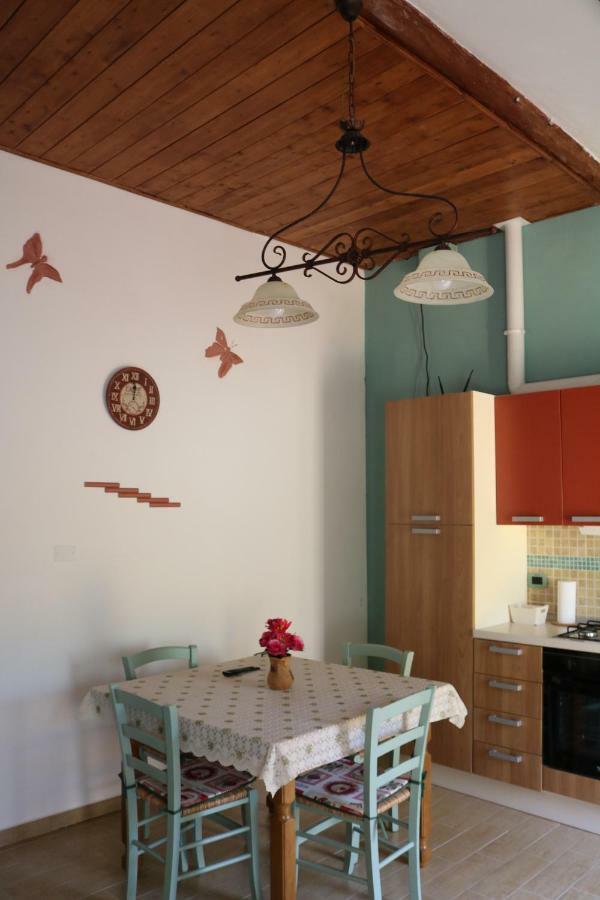 Agriturismo Fattoria Del Colle 이에시 외부 사진