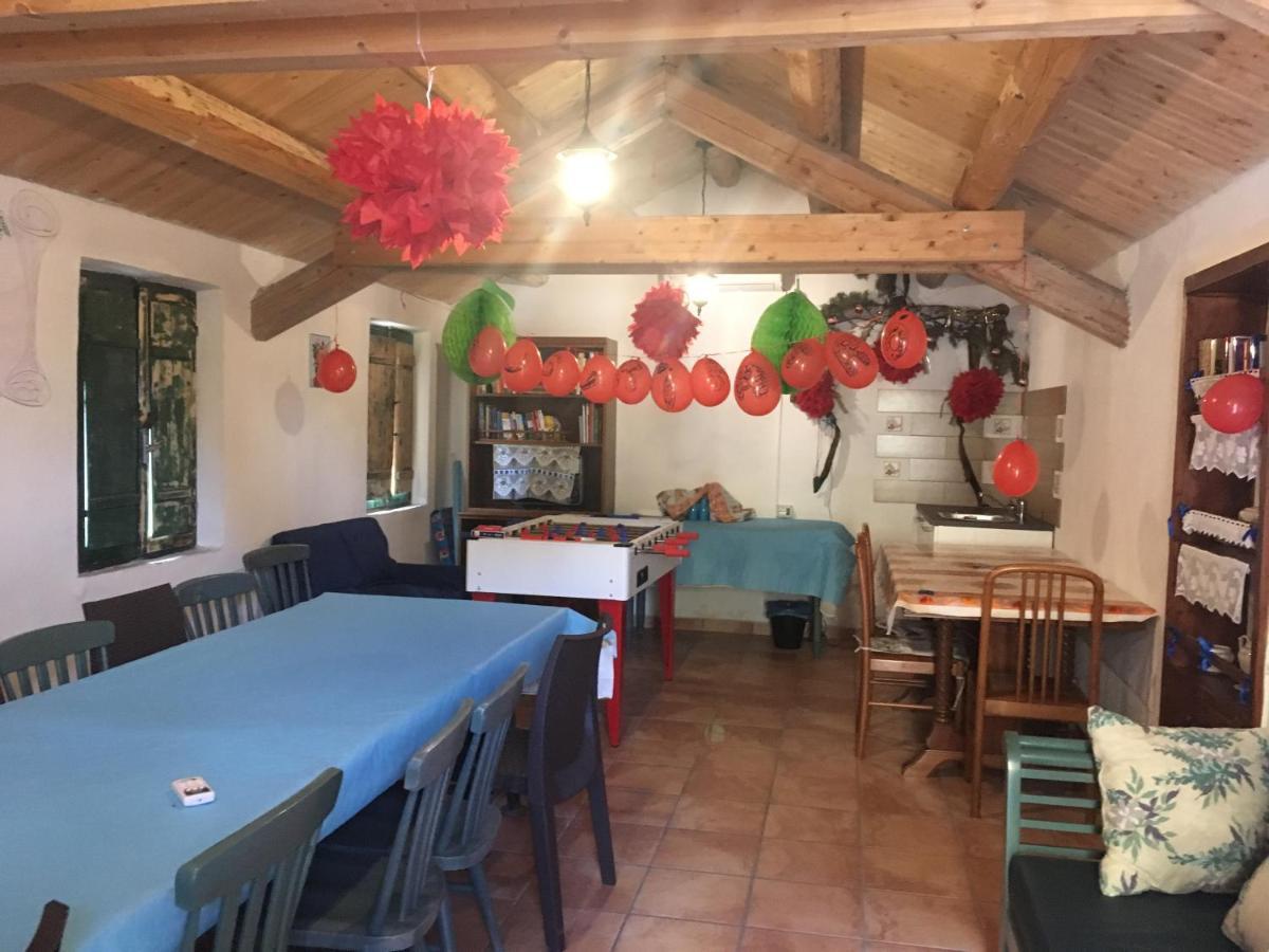 Agriturismo Fattoria Del Colle 이에시 외부 사진